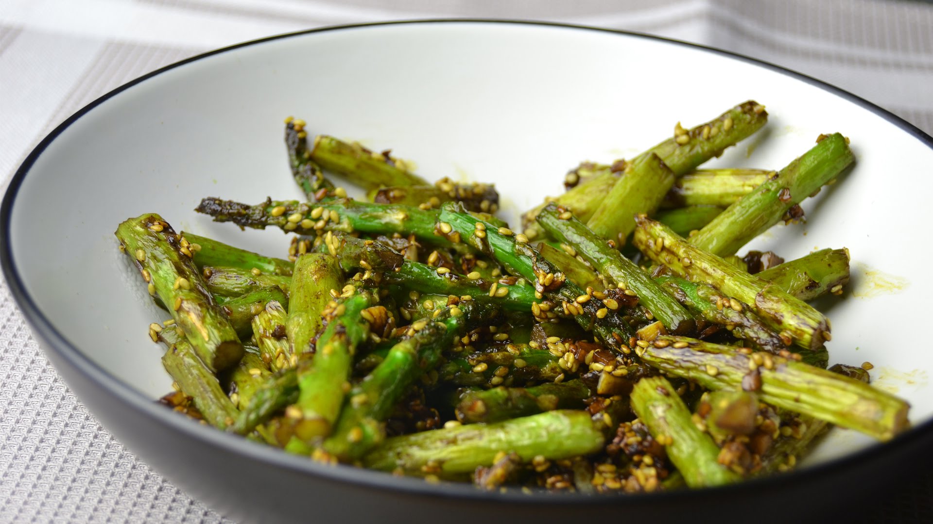 Espárragos Trigueros (fried asparagus) is an example of traditional Spanish cooking