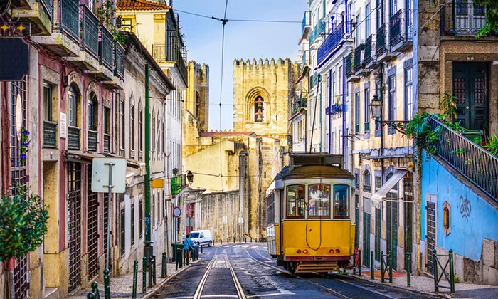 5 Reasons Why You Should Travel to Lisbon From Seville Private