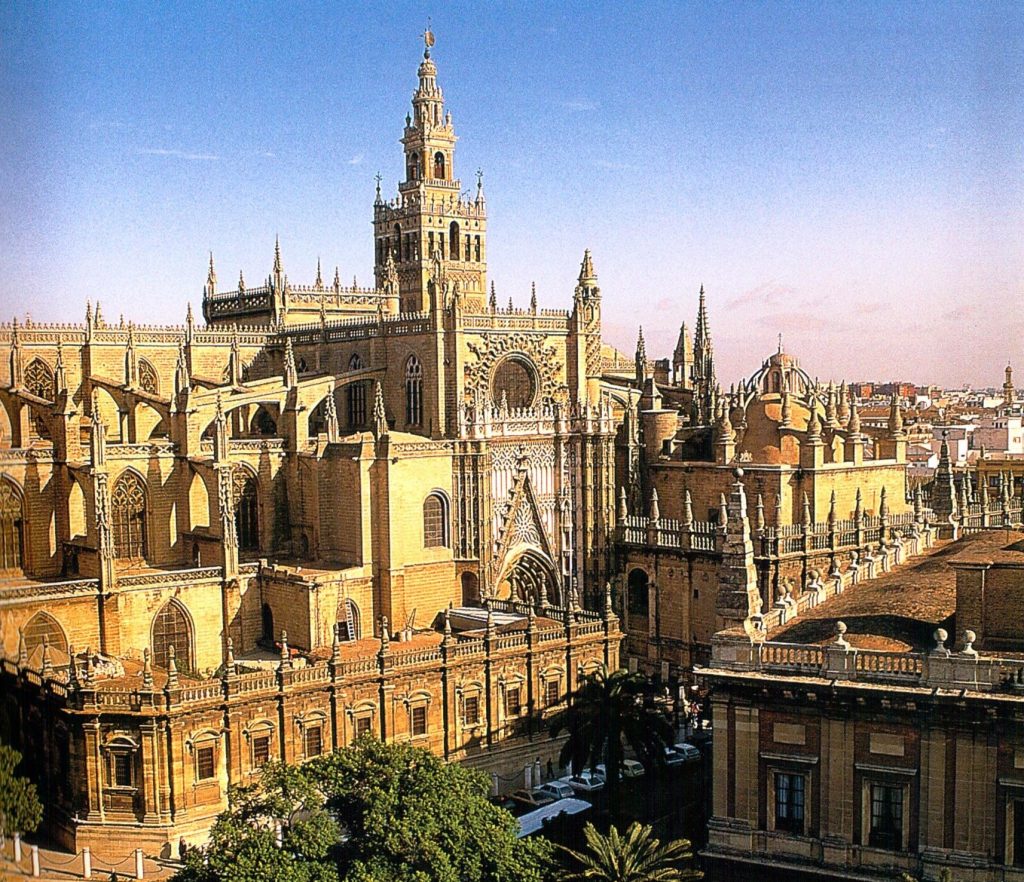 visit Sevilla cathedral on a luxury tour