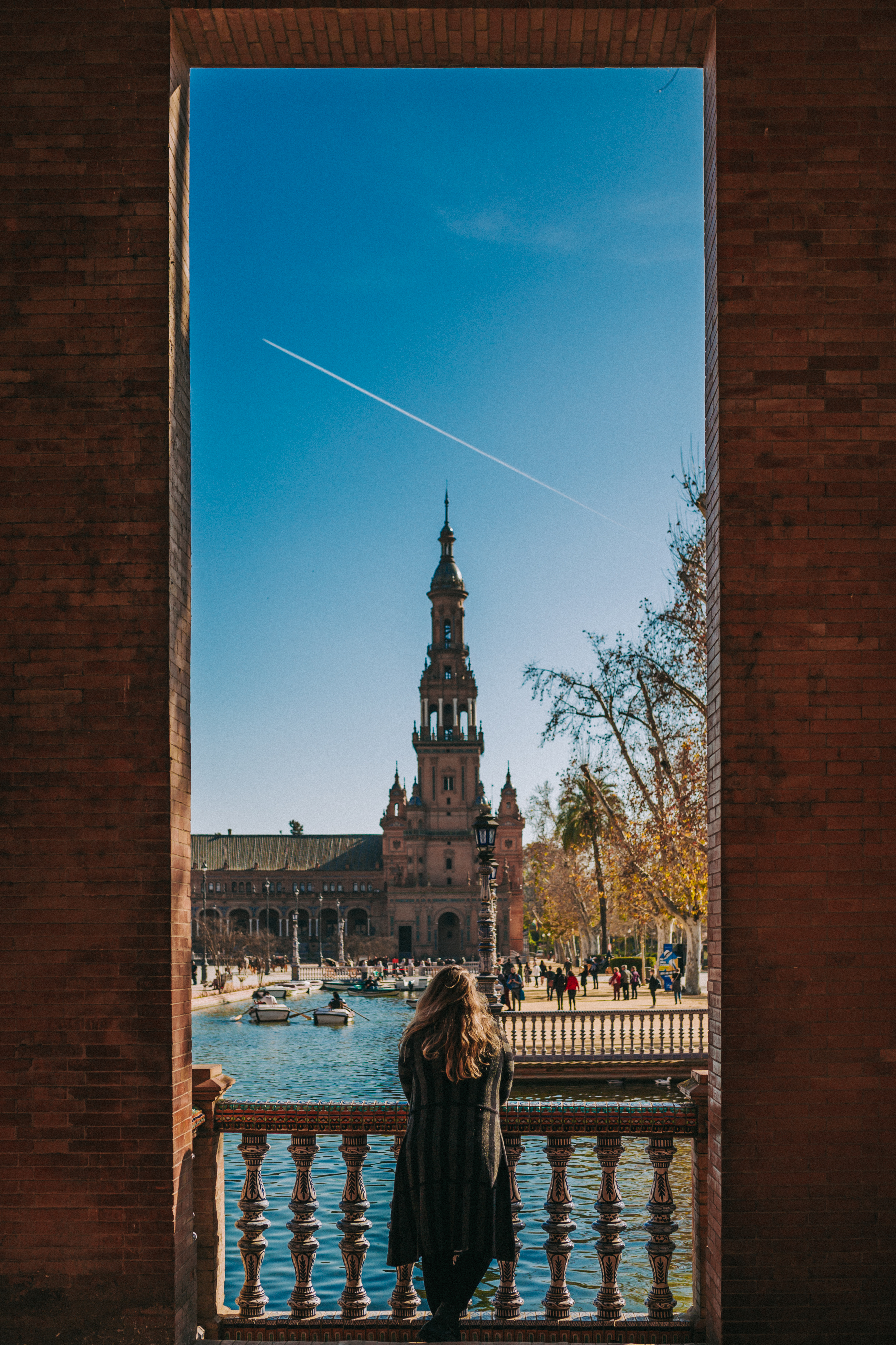 Bachelor party in Seville with a photo tour