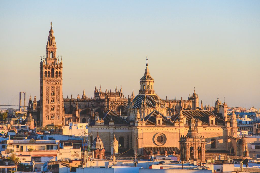 Seville cathedral private cultural heritage tours  jewish muslim 