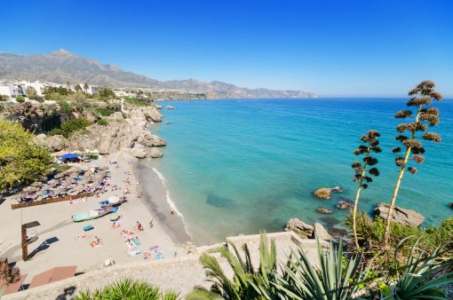 How to visit the beach from Granada on a day trip