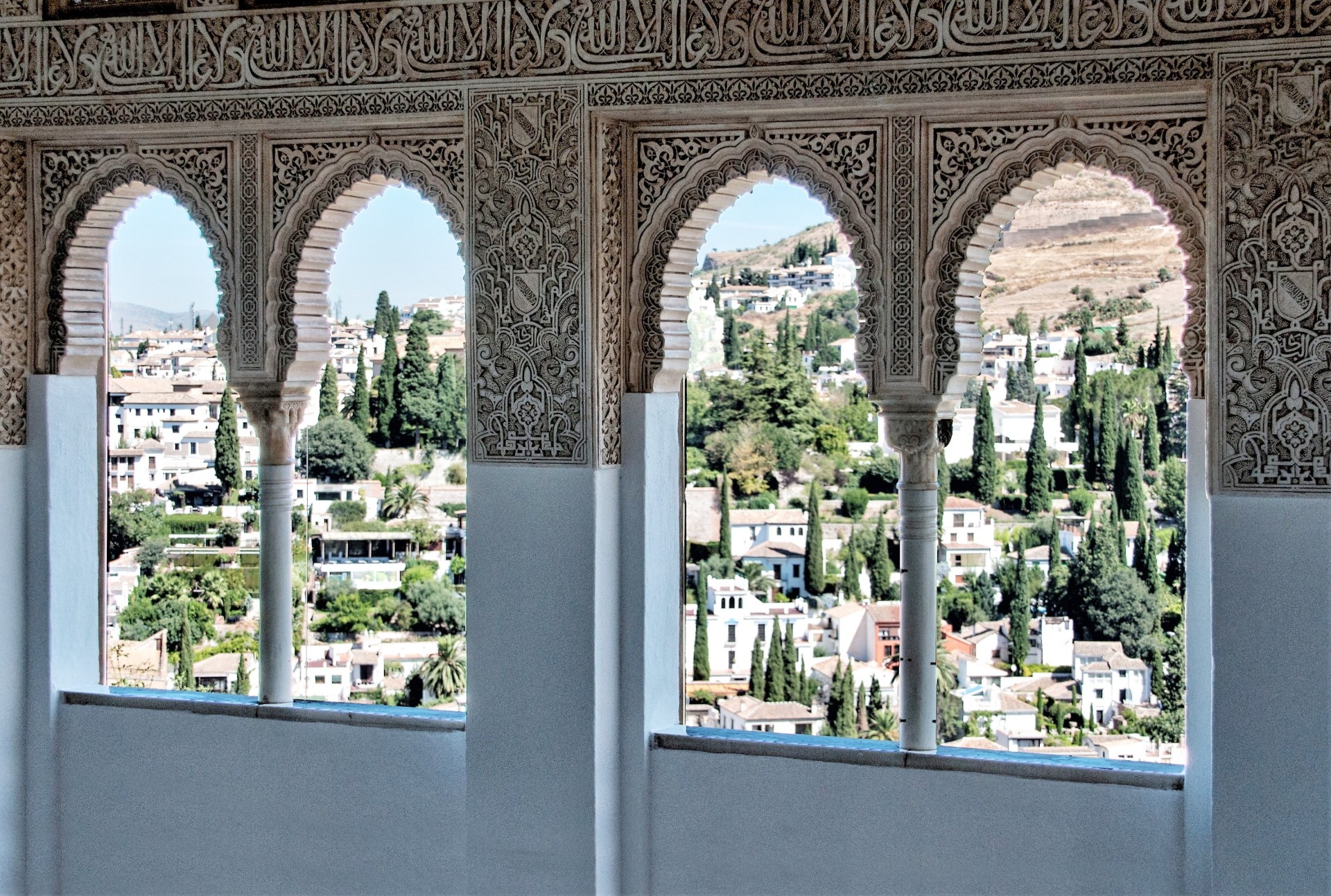 Visit the Alhambra with a private guide