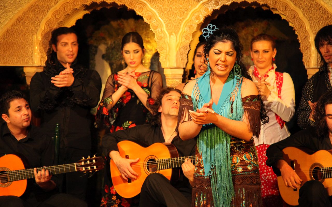 Find Gypsy flamenco in Granada walking tour