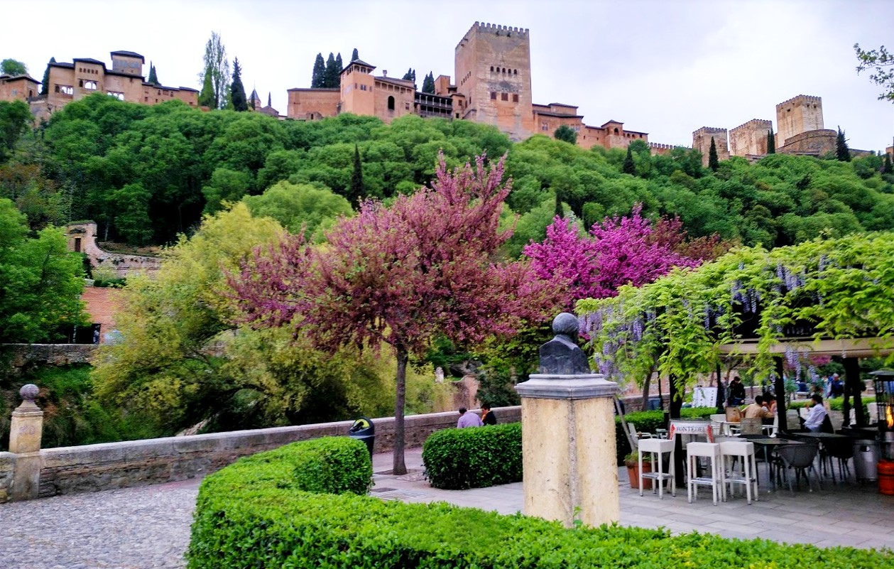 Lugares que no te puedes perder si quieres capturar la belleza de Granada
