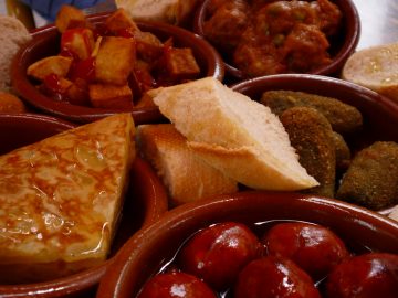 Authentic tapas tours in Andalusia