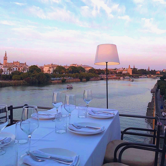 mejor restaurante con terraza en Sevilla