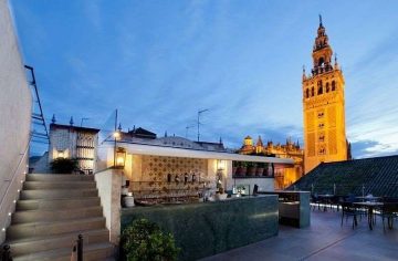 where to stay in seville city center