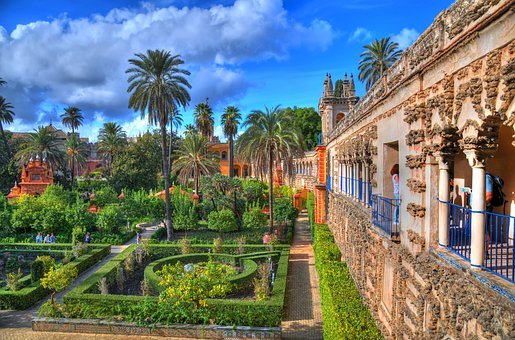 royal palaces in spain