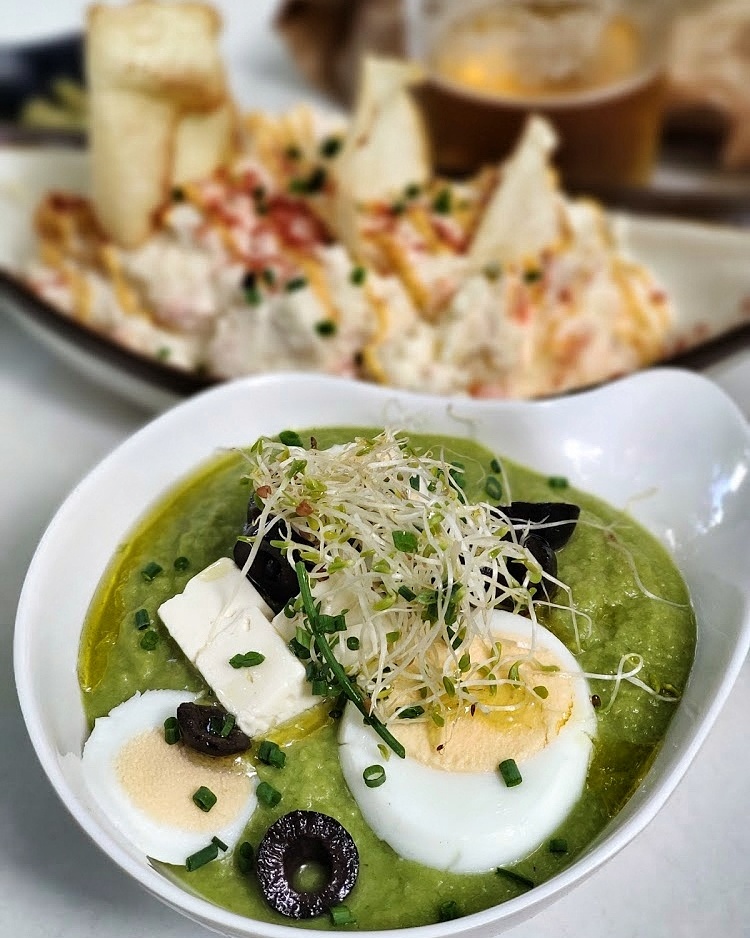 Salmorjeo Verde, garnished with olives and eggs. Image from Trip advisor. 