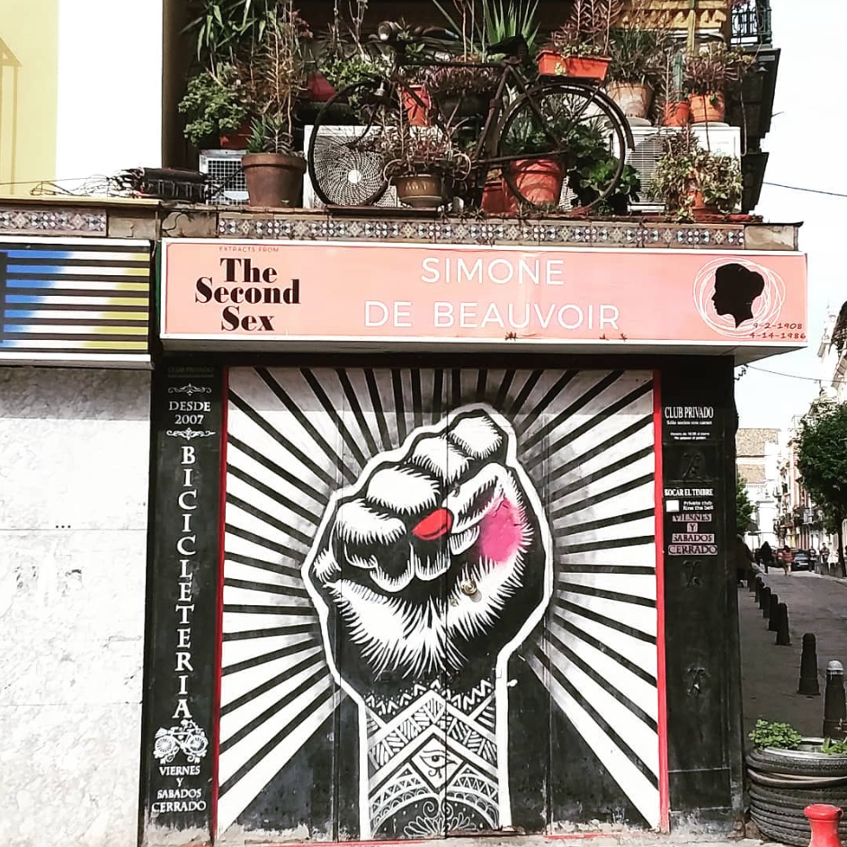 A door mural of the La Bicicleteria Bar in Seville. 