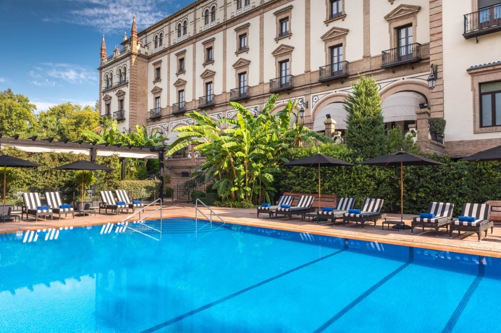 Beautiful hotels with pool in Seville
