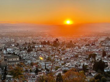 Best viewpoints to see sunset in Granada