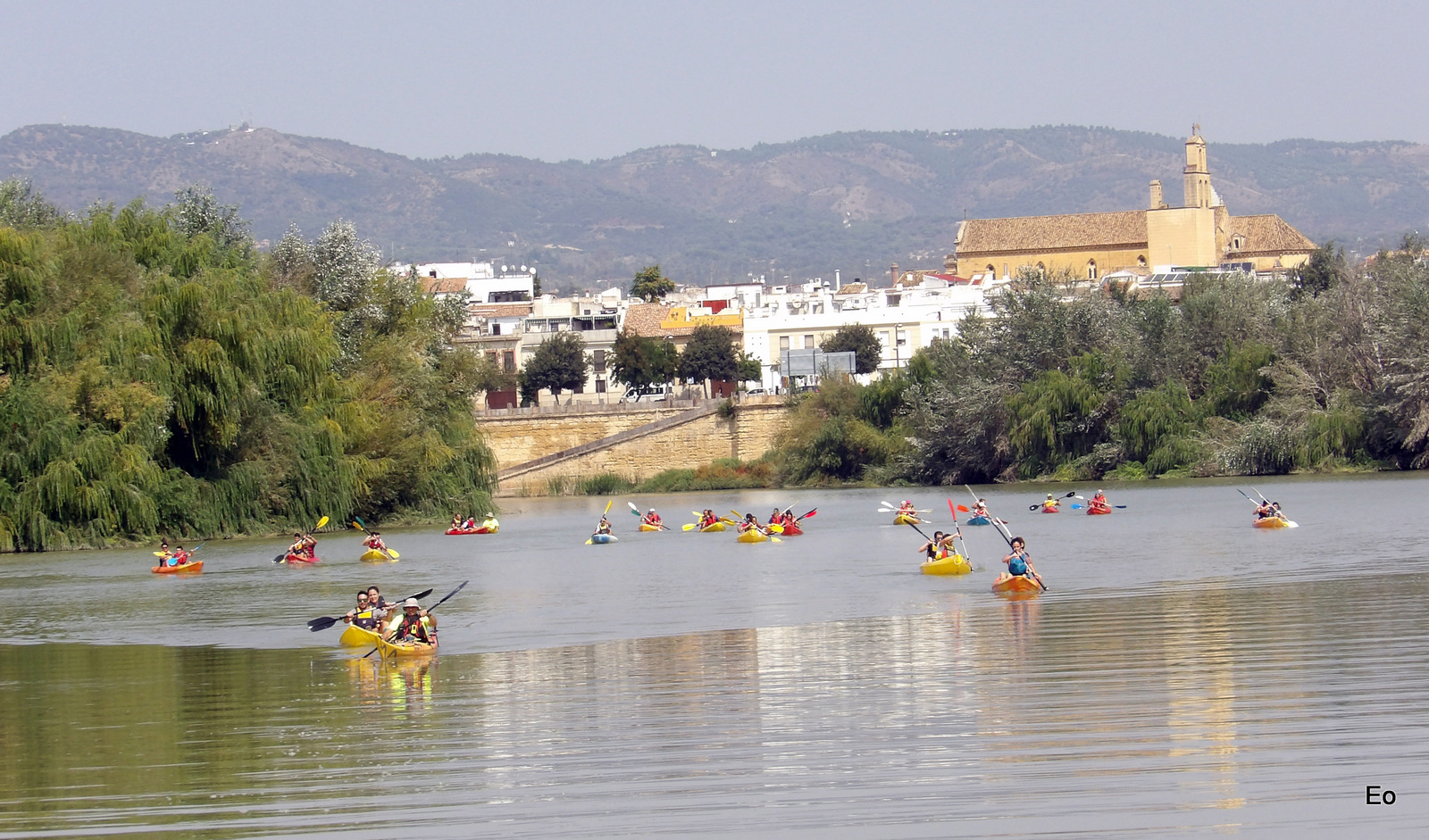 Kayak tour in Seville for kids and families
