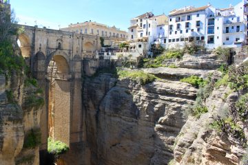 What are the best monuments in Ronda to visit