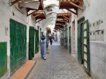 is it worthy to visit Tetouan?
