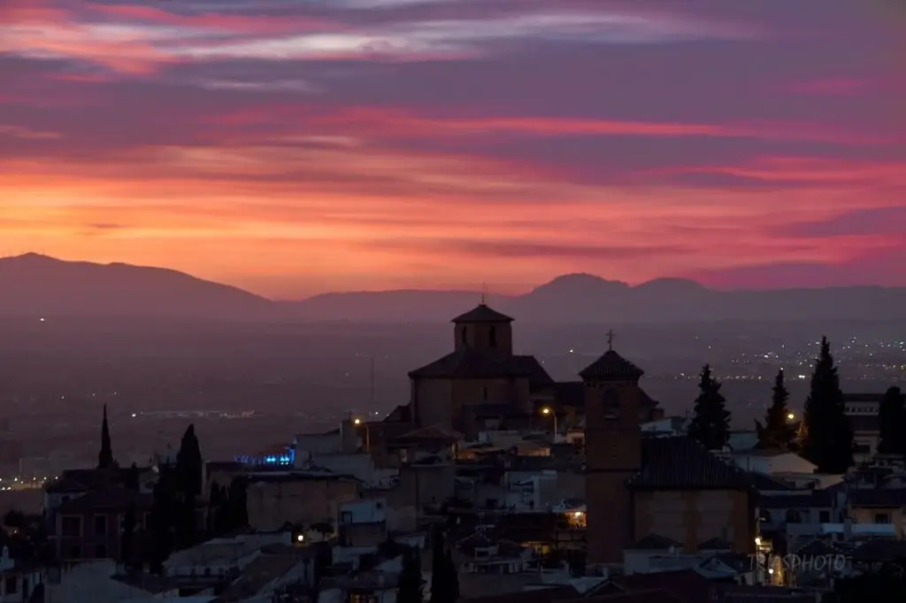 Granada rooftop walking tour