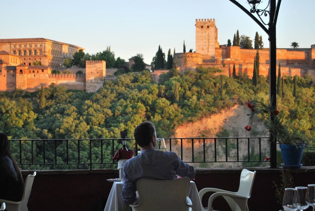 Top 5 things you shouldn't miss on your espace to Granada