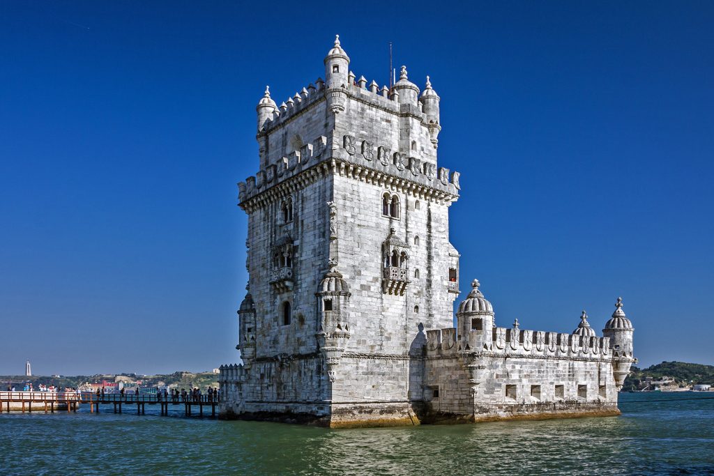 10 reasons why you should visit portugal